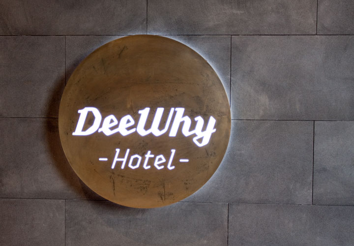 Dee Why Hotel Signage 02